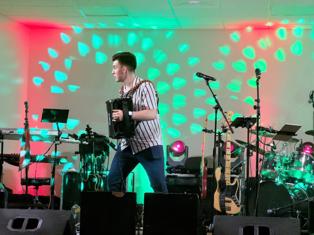 Arms raised on stage at Taste of Portugal 2026