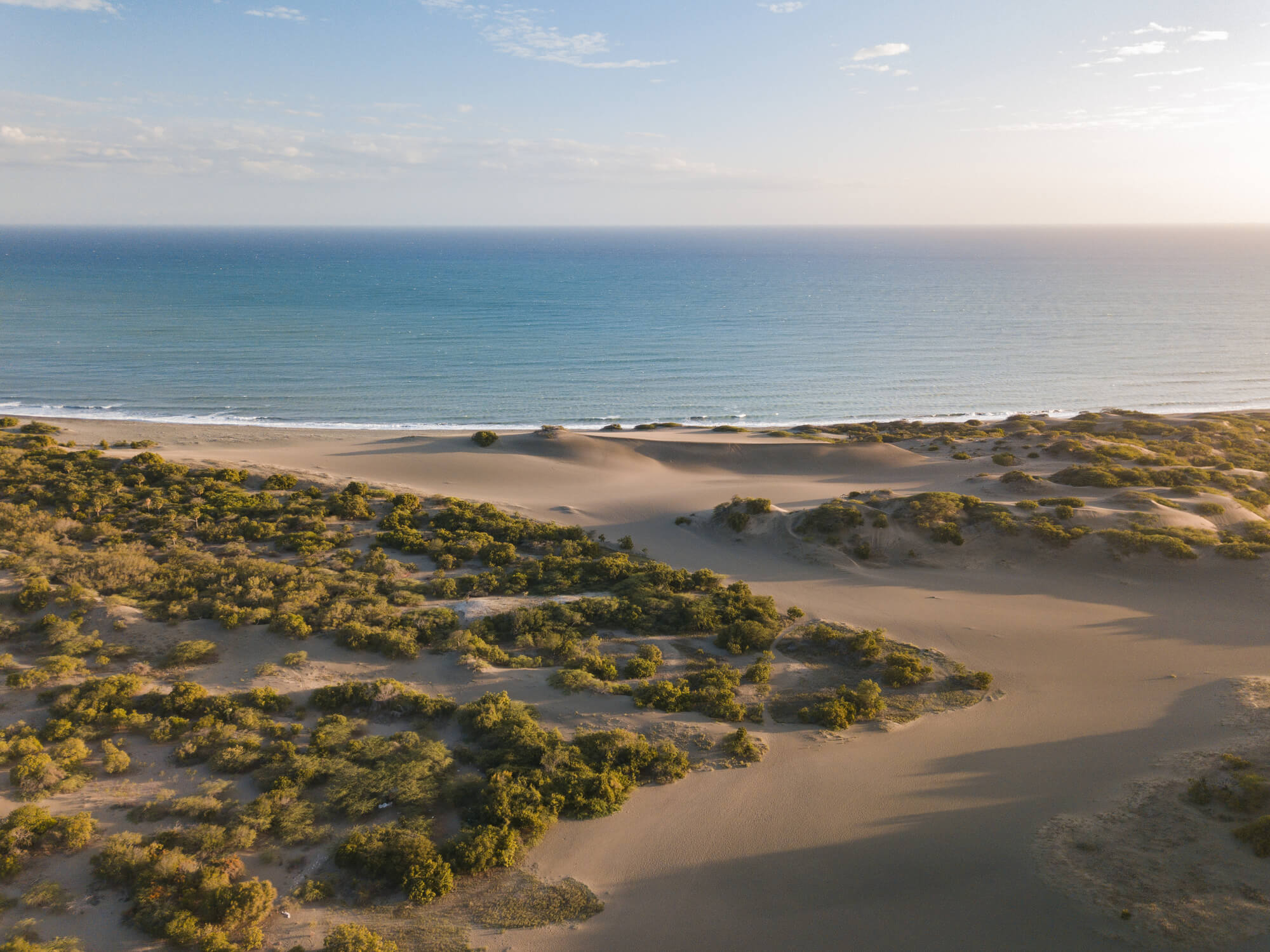 Die Sanddünen von Baní: Küstendünen auf der Halbinsel Las Calderas