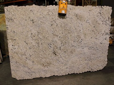 Delicatus Creme Granite Slab