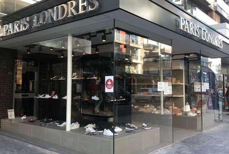 SCHOENEN PARIS LONDRES — shop interior