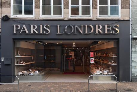 SCHOENEN PARIS LONDRES — shop interior