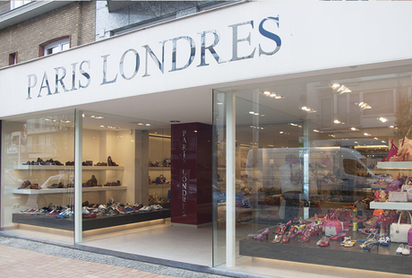 SCHOENEN PARIS LONDRES — shop interior