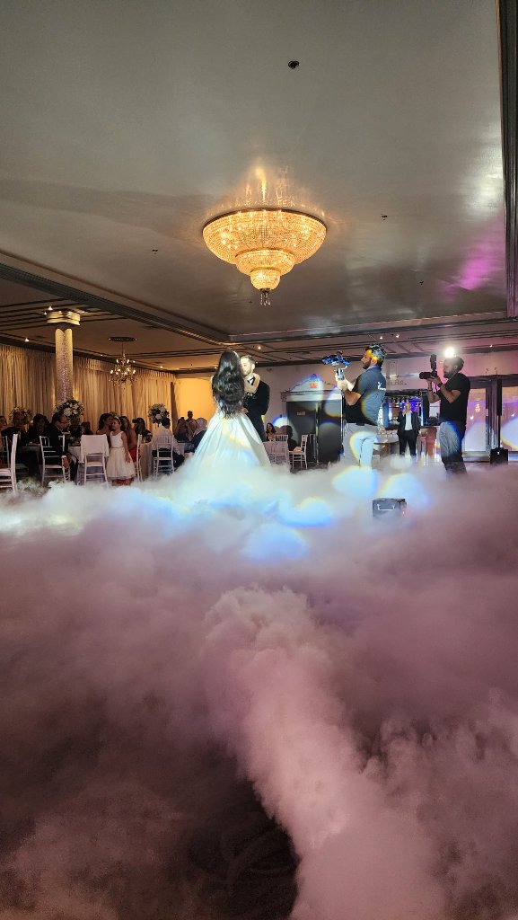 First dance with dry ice cloud effect