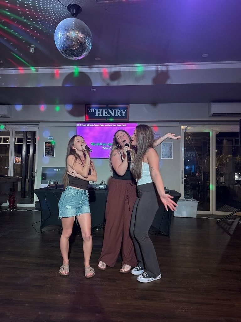 Mount Henry Tavern quiz night