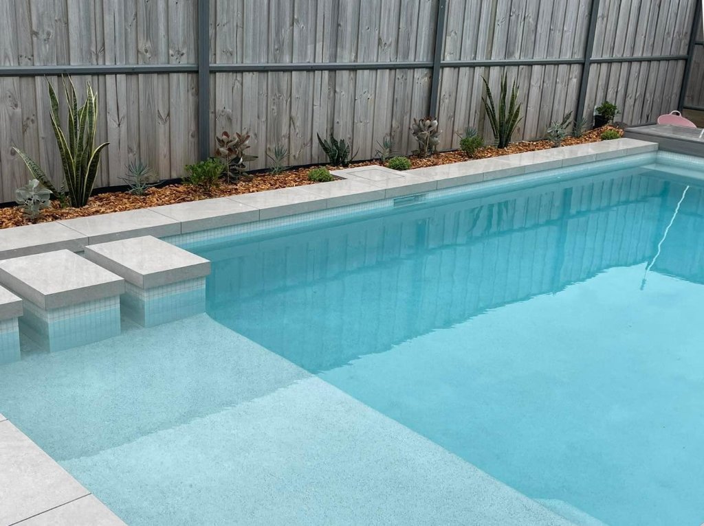 Pool Surround & Tiling