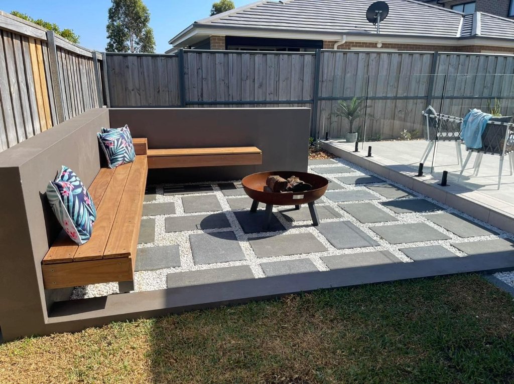 Pool Coping & Planting
