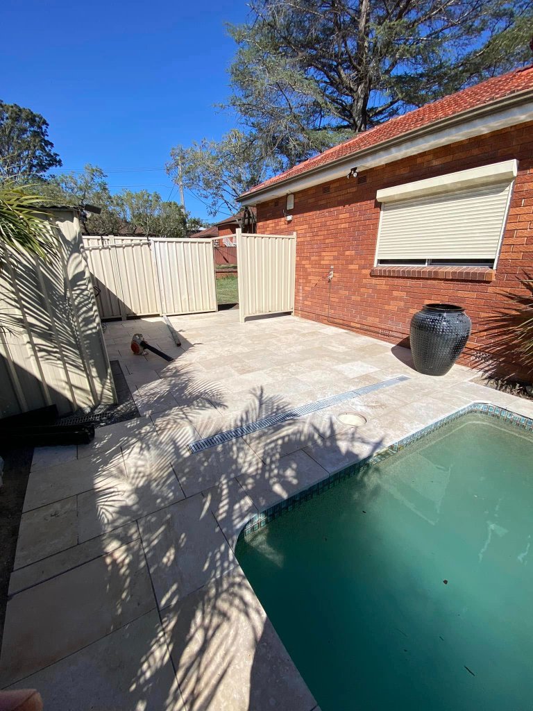 Travertine Pool Surround