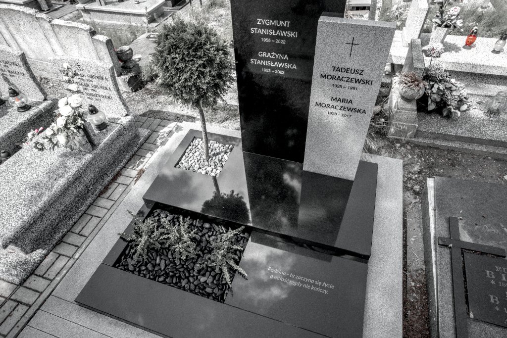 Realizacja nagrobka - widok z gory