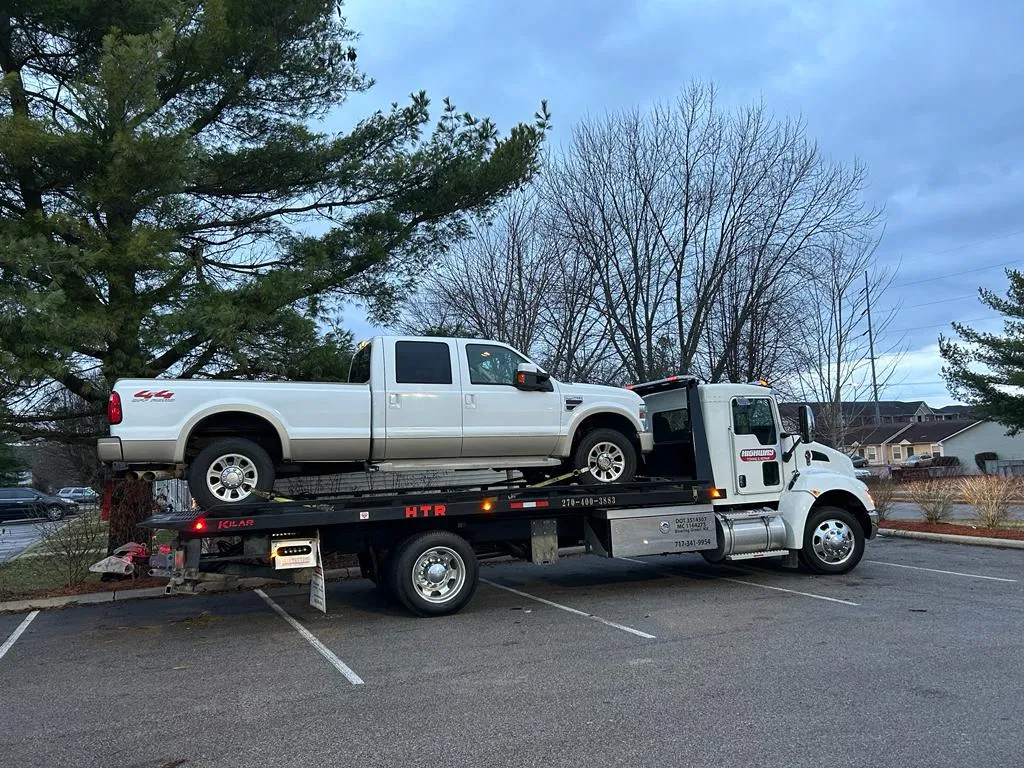 Reliable RV and Motorhome Towing in Bowling Green, KY: Highway Towing and Repair LLC