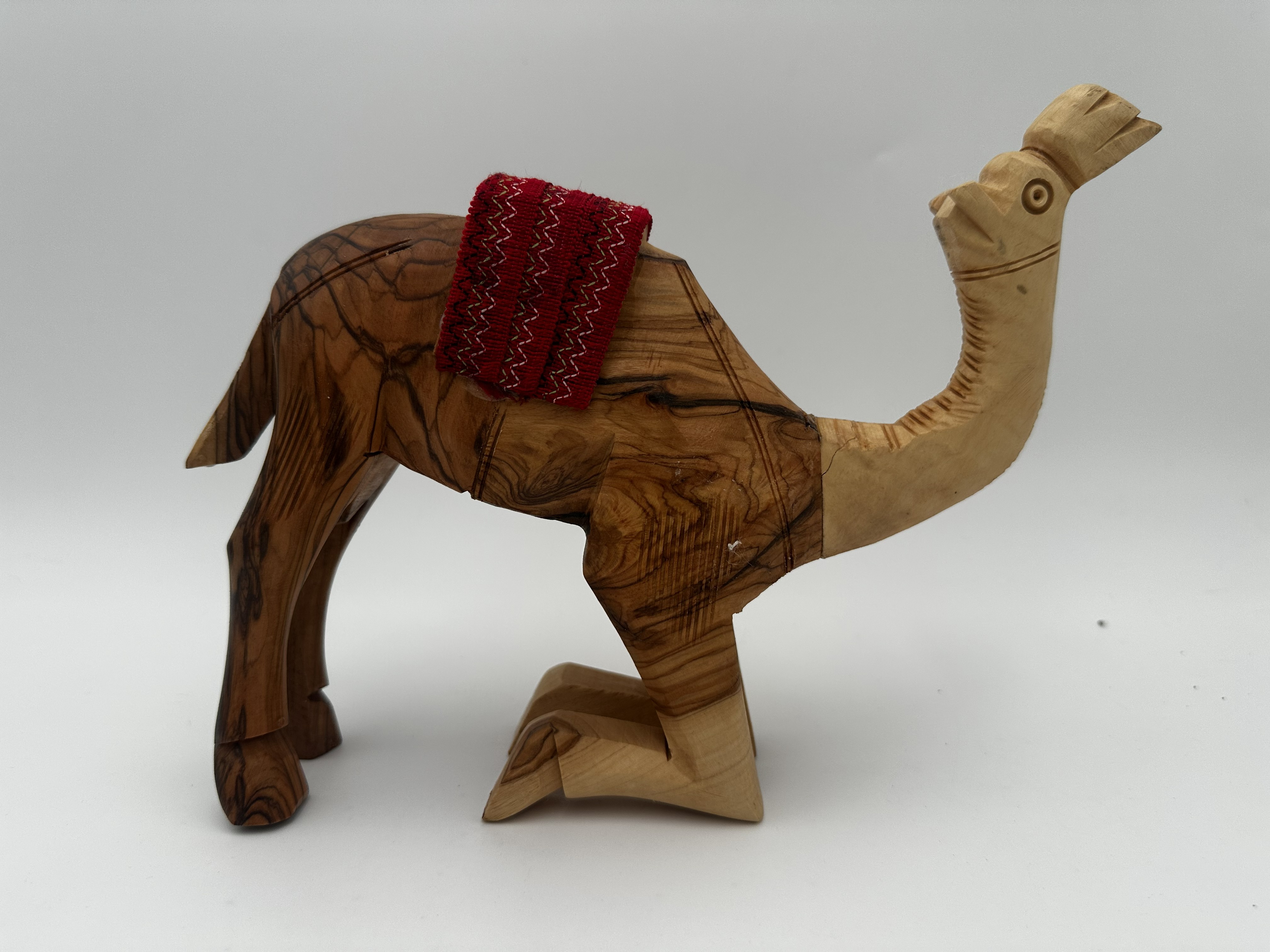 Kneeling Camel Carving 2