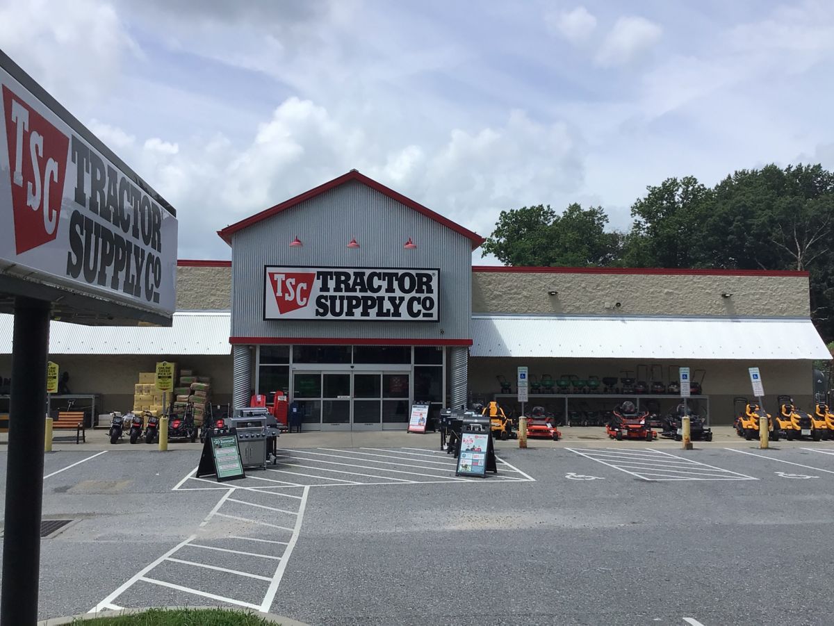 Tractor Supply Co. pop-up market