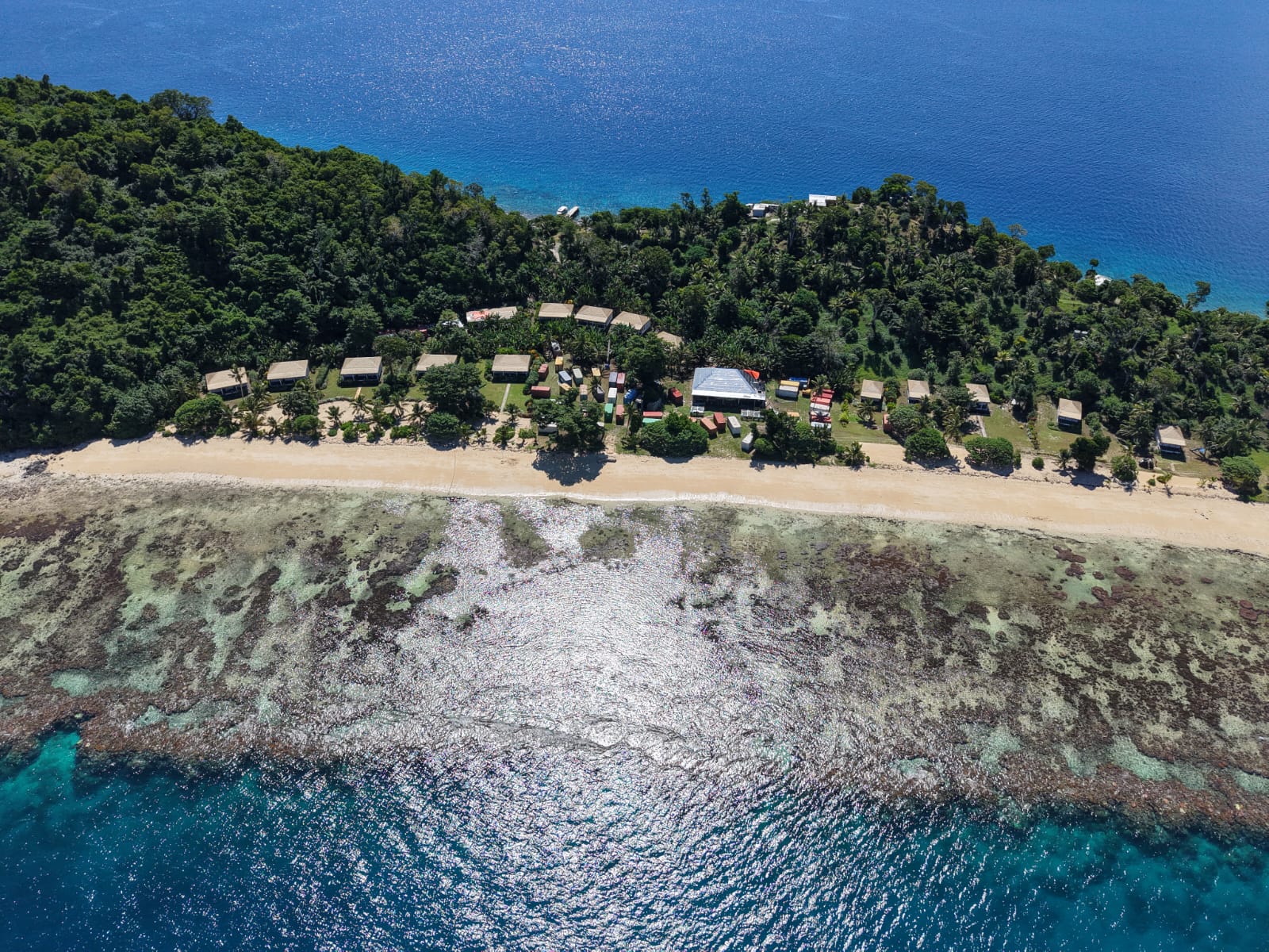 Beachfront bures · Garden setting