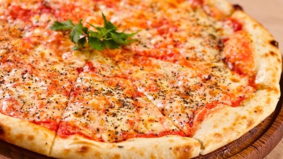 Pizza at Delta Opuzen