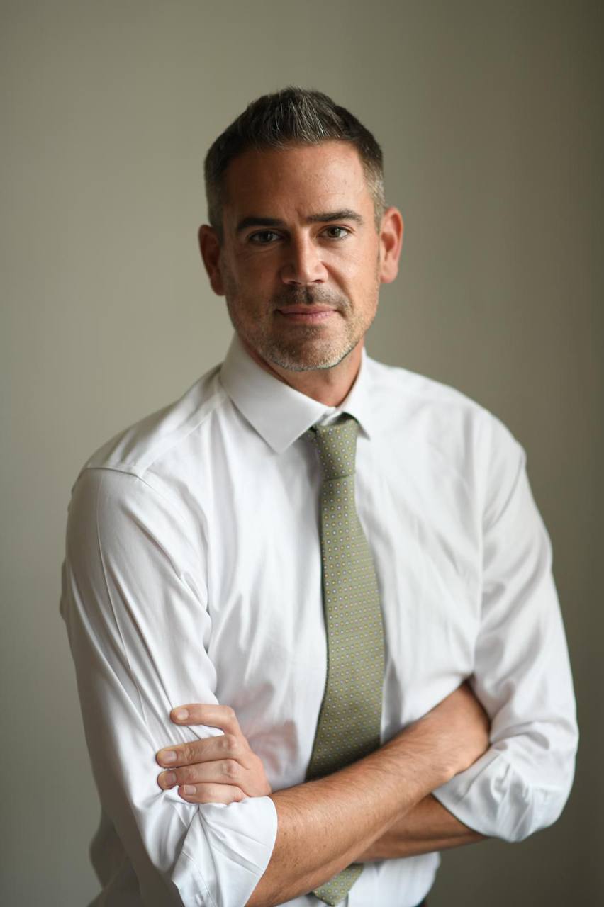 Dr George Ross: Research Context and Scientific Communication