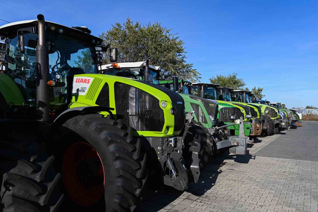 Modern Tractor Fleet