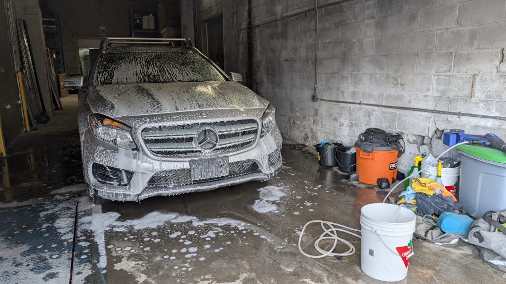 Mercedes foam wash