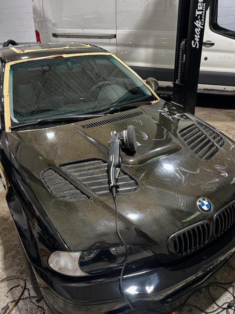 BMW carbon hood polishing