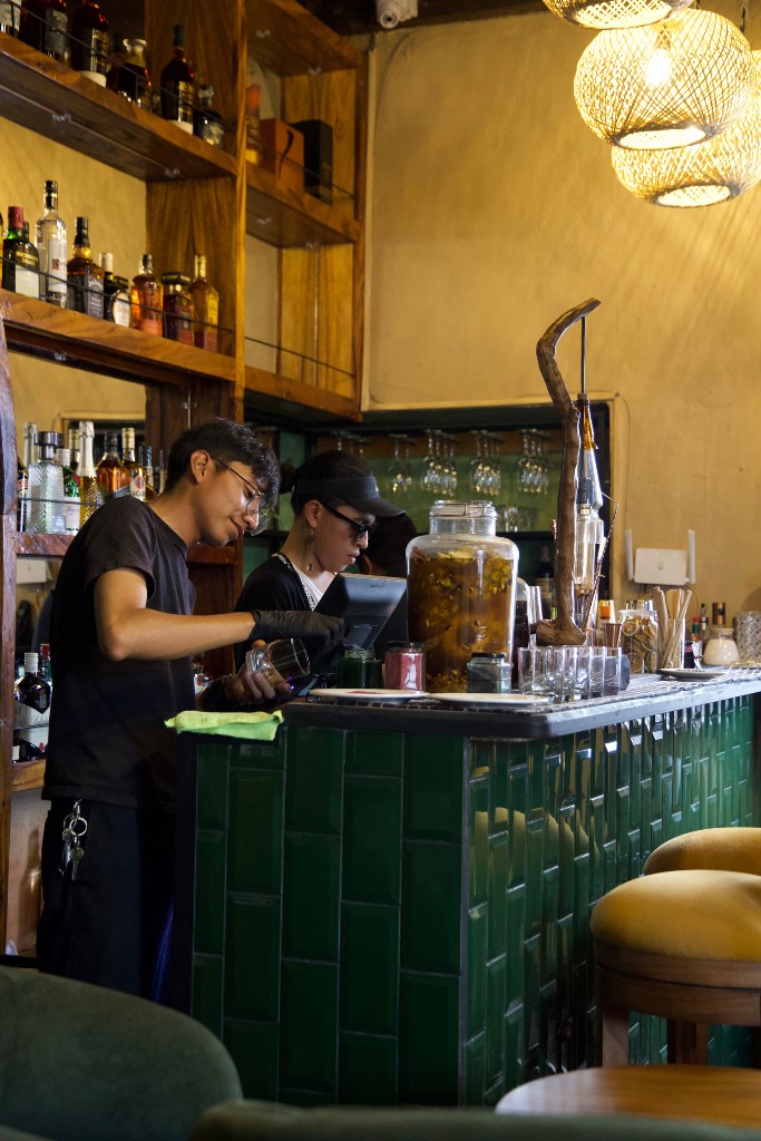 Bartenders at work