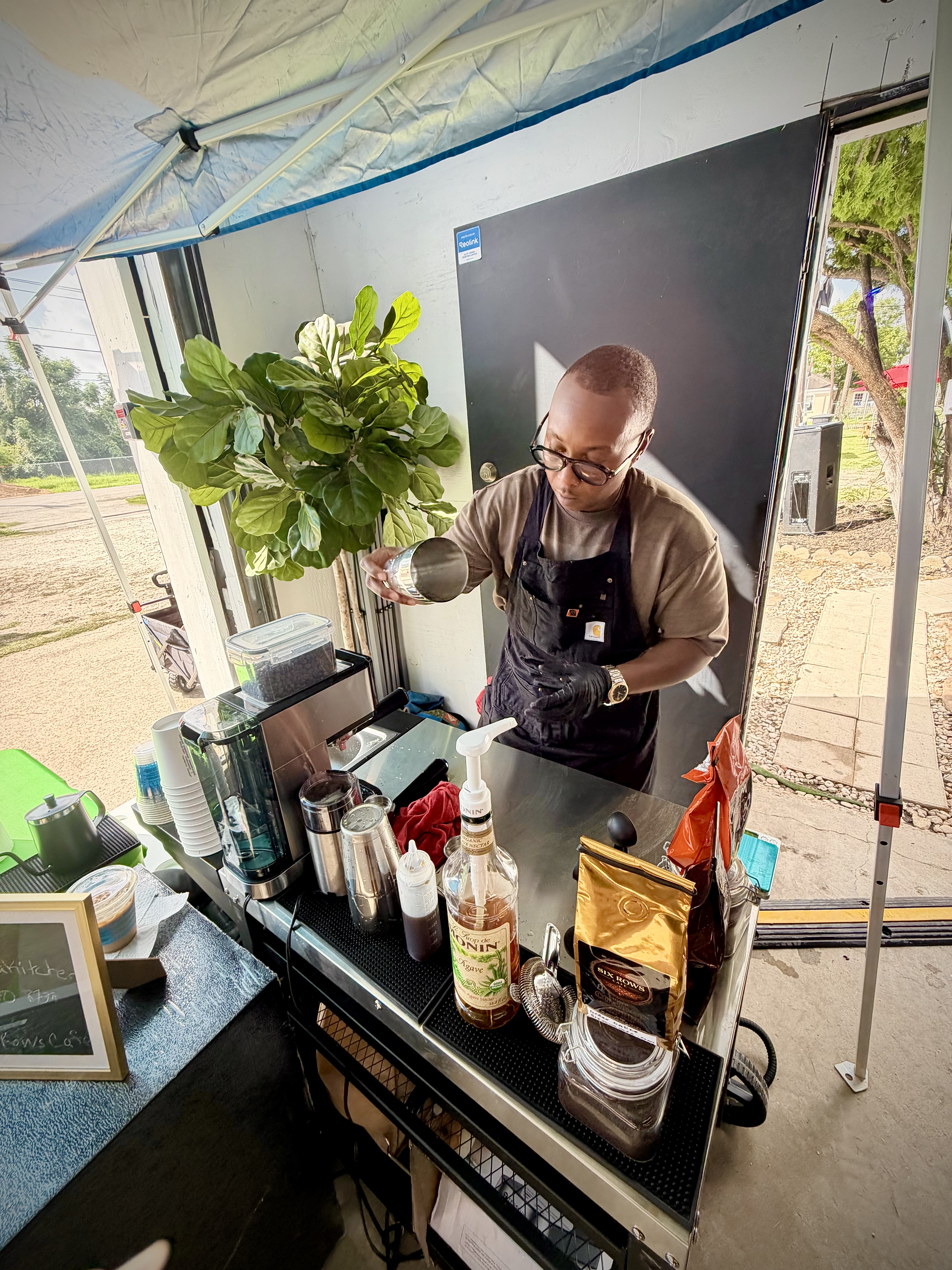 Six Rows Café pop-up