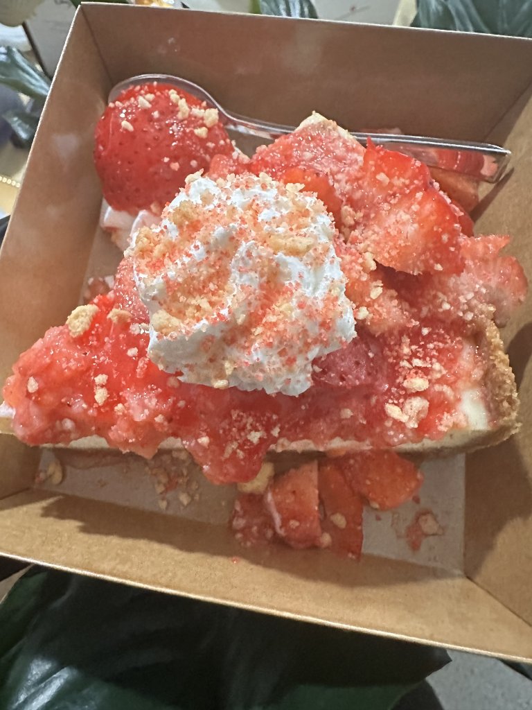 Strawberry Crunch Cheesecake