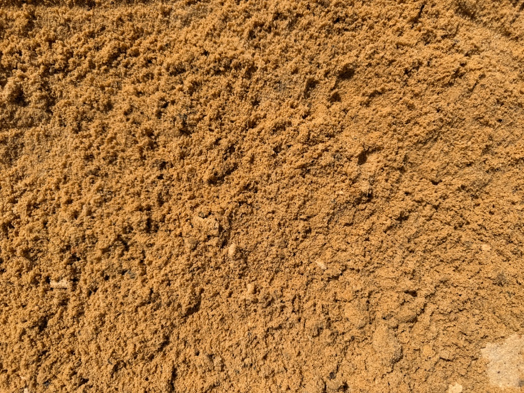 Bank Sand (contains clay)