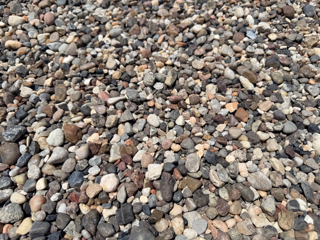 Rainbow Rock (½"–1" mix)