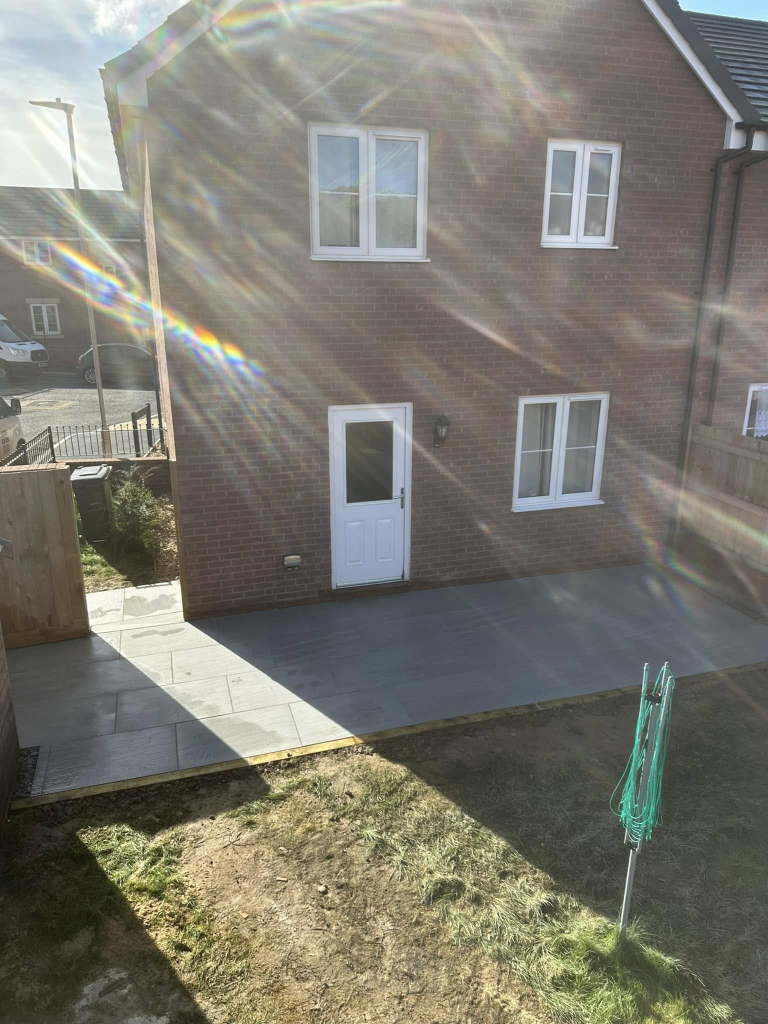 26m² Kandla Grey Porcelain with Oak Sleeper Border photo 3