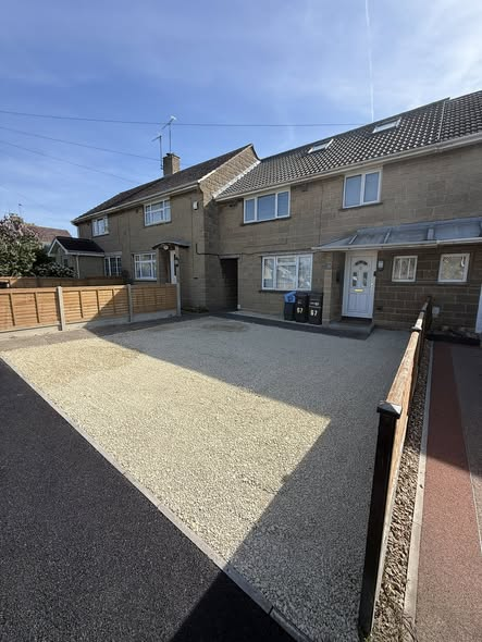 Cotswold Stone Driveway & Dropped Kerb photo 2