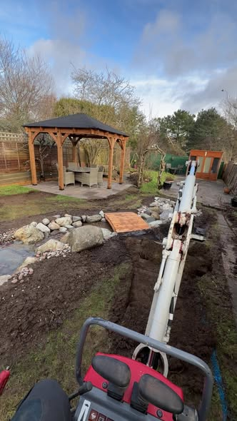 Garden Pathways with Steel Edging & Self-Binding Gravel photo 4