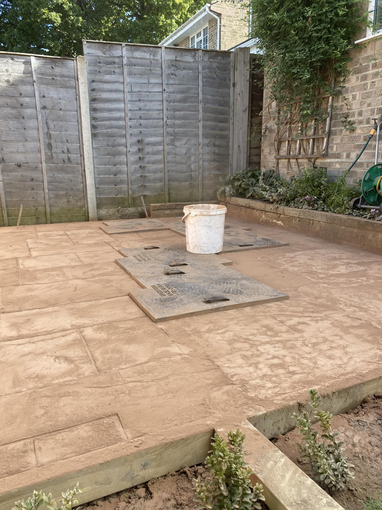 Ashlar Slate Printed Concrete Patio photo 3