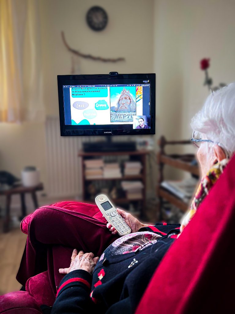 Atelier d'animation en groupe sur télé