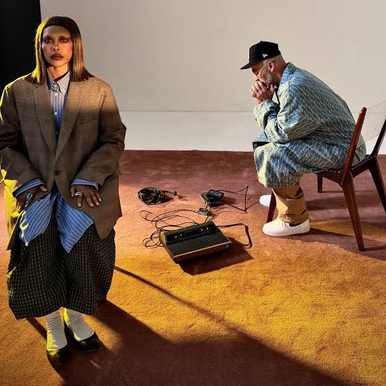Erykah Badu and The Alchemist in studio