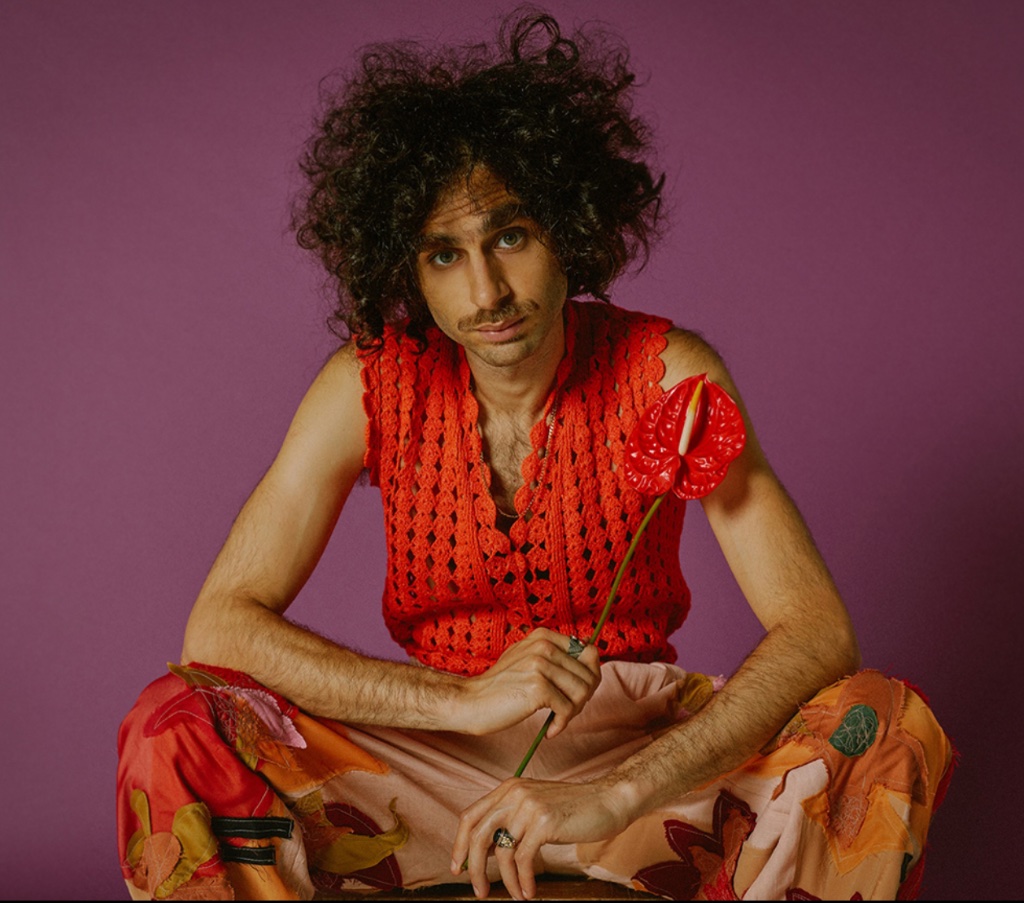 Sessa — colourful portrait in red