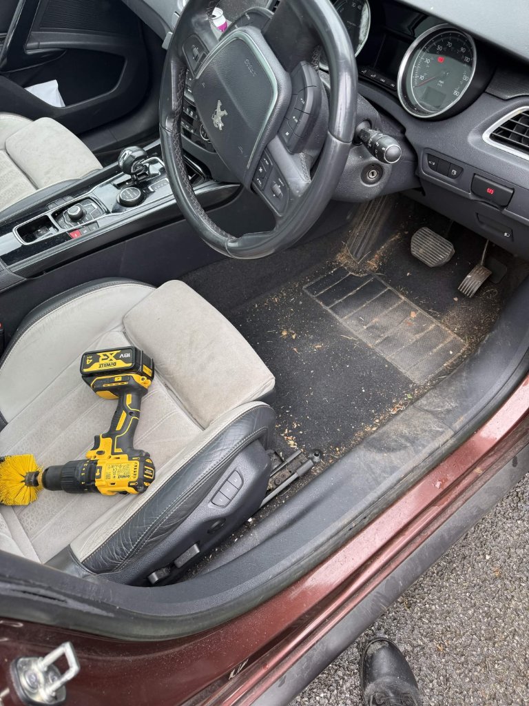 Before - Interior Detail, Peugeot 508 Hybrid