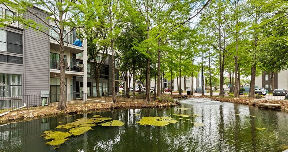 Lofts on Hulen thumb 2