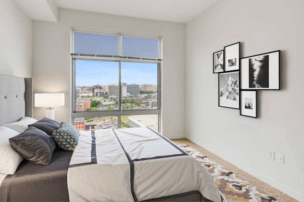 111 HARBOR POINT thumb 4