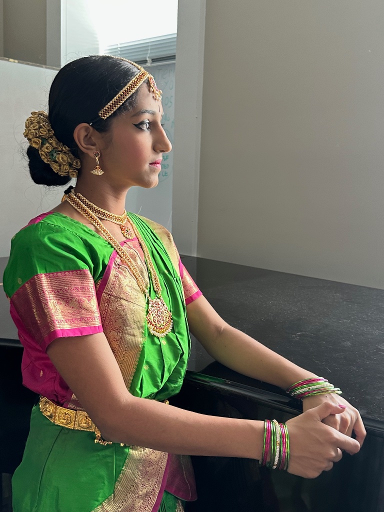 Backstage focus — quiet preparation before the curtain rises