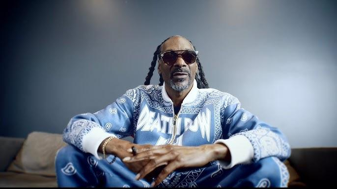 Snoop Dogg in Death Row Cannabis bandana jacket