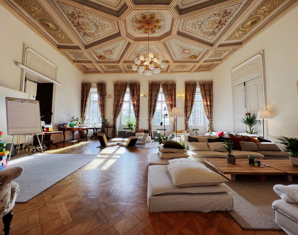 Hostačov interior — grand salon