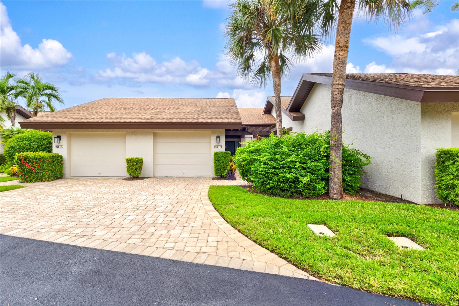 Front facade of 3118 Windrush Bourne