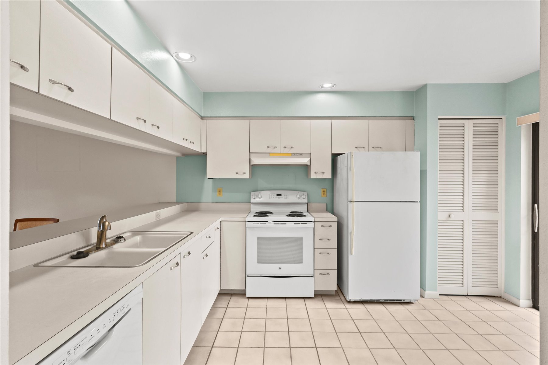 Current kitchen