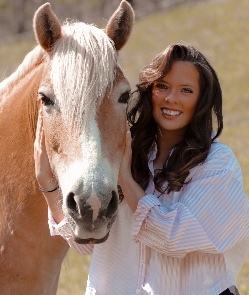 Moriah Dayton with horse