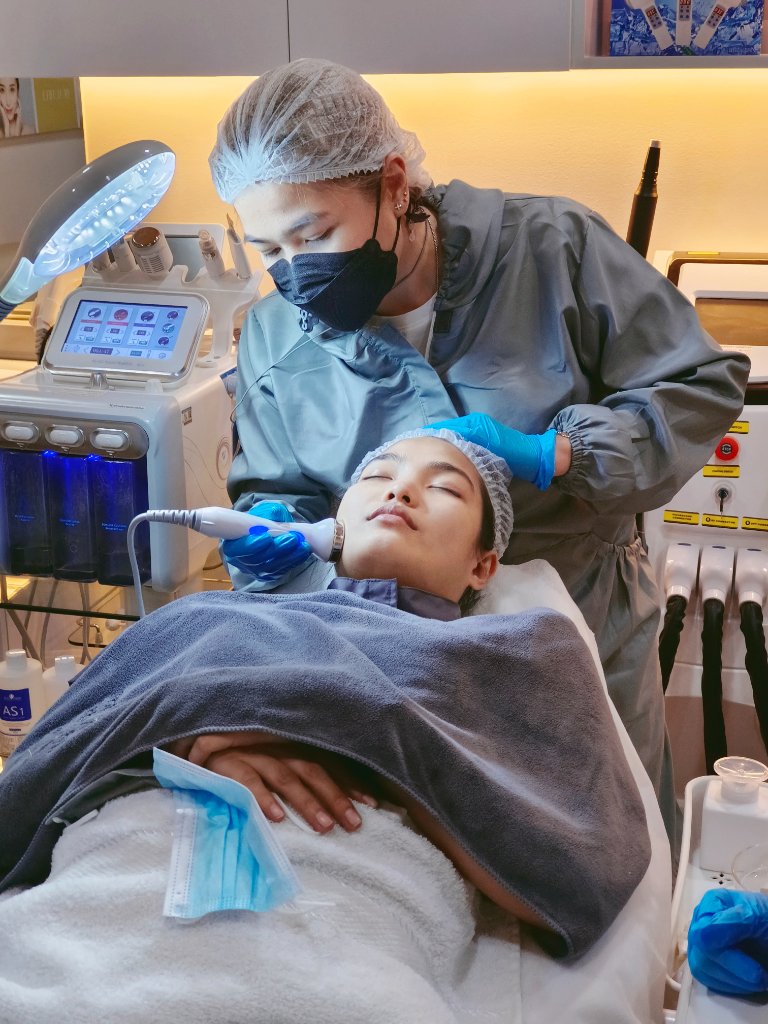 Advanced clinical facial and skin rejuvenation training in Quezon City, Philippines