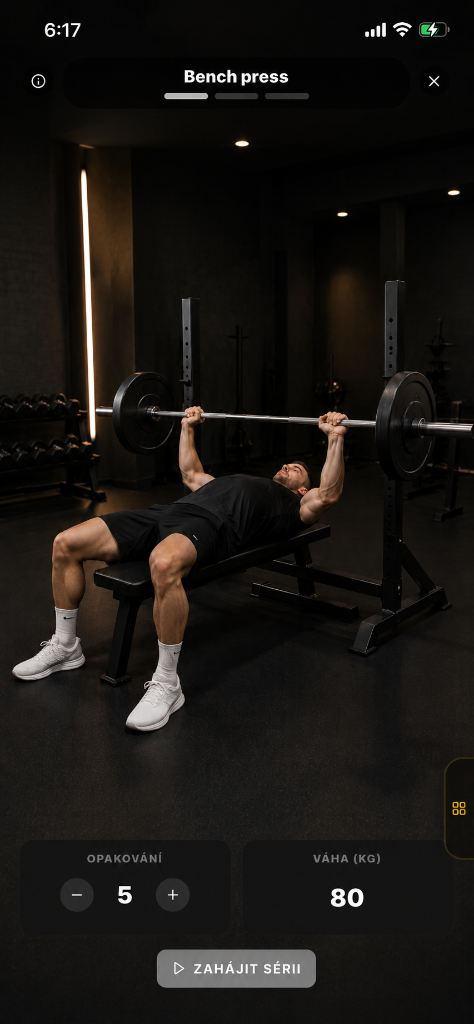 Full-screen Bench Press Player s ovládáním opakování, váhy a zahájení série.