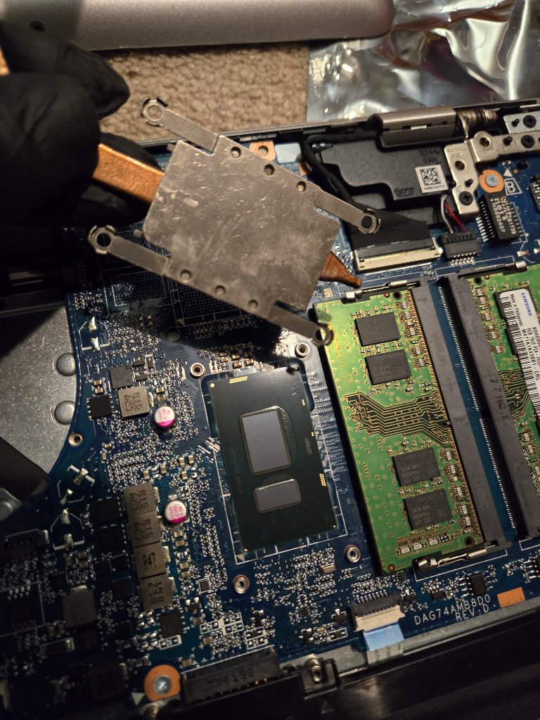 Dell Latitude CPU and GPU Repaste