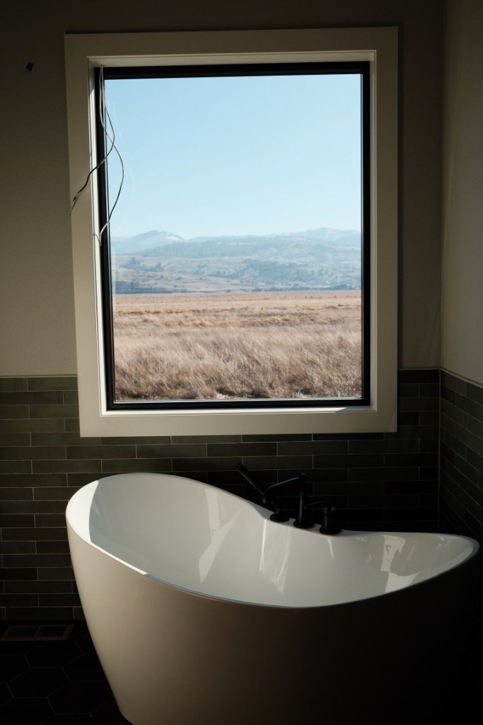 Master Bath — Freestanding Tub with Mountain View