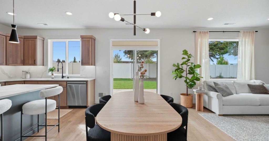 Dining — Oval Table & Modern Chandelier