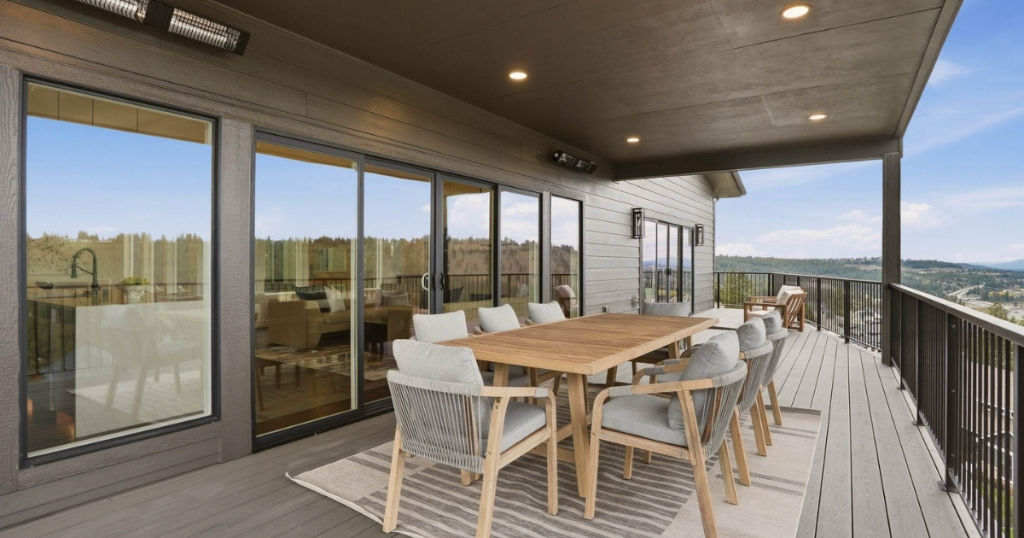 Deck — Lounge Chairs & Panorama