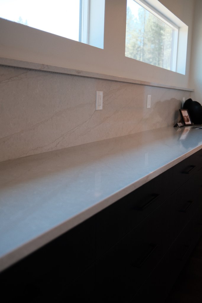Kitchen — Quartz Countertop & Backsplash