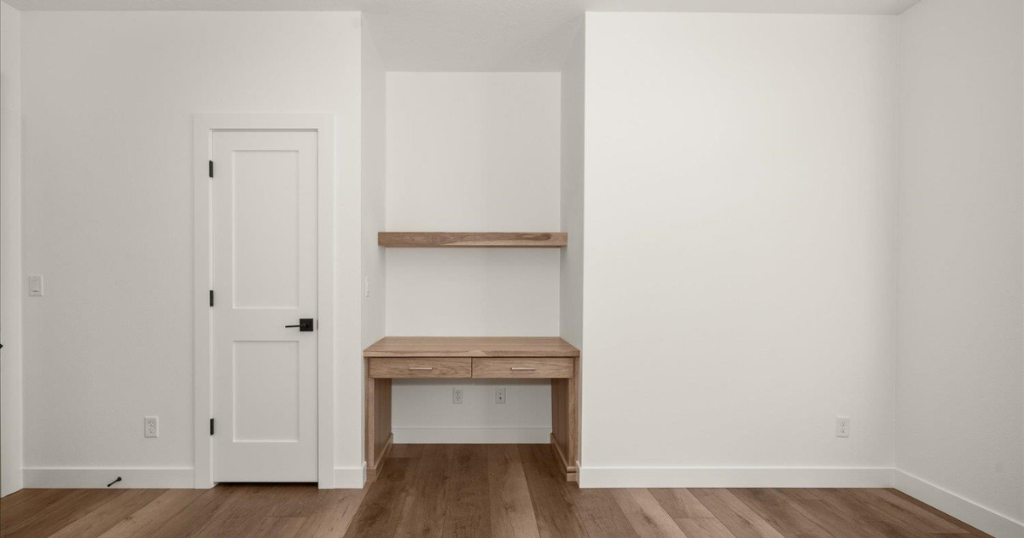 Built-in Desk Nook